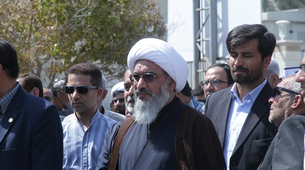 راهپیمایی مردم بوشهر در محکومیت جنایات آل سعود و آل خلیفه پس از اقامه نماز جمعه